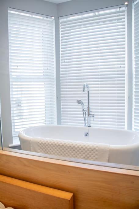 New Quay Edge14- Spacious, Stylish And Near The Beach! מראה חיצוני תמונה